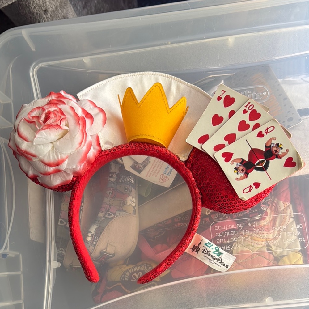 Queen of hearts ears